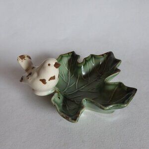NEW CREATIVE CO-OP RUSTIC BIRD ON MAPLE LEAF CERAMIC TRINKET CANDY DISH